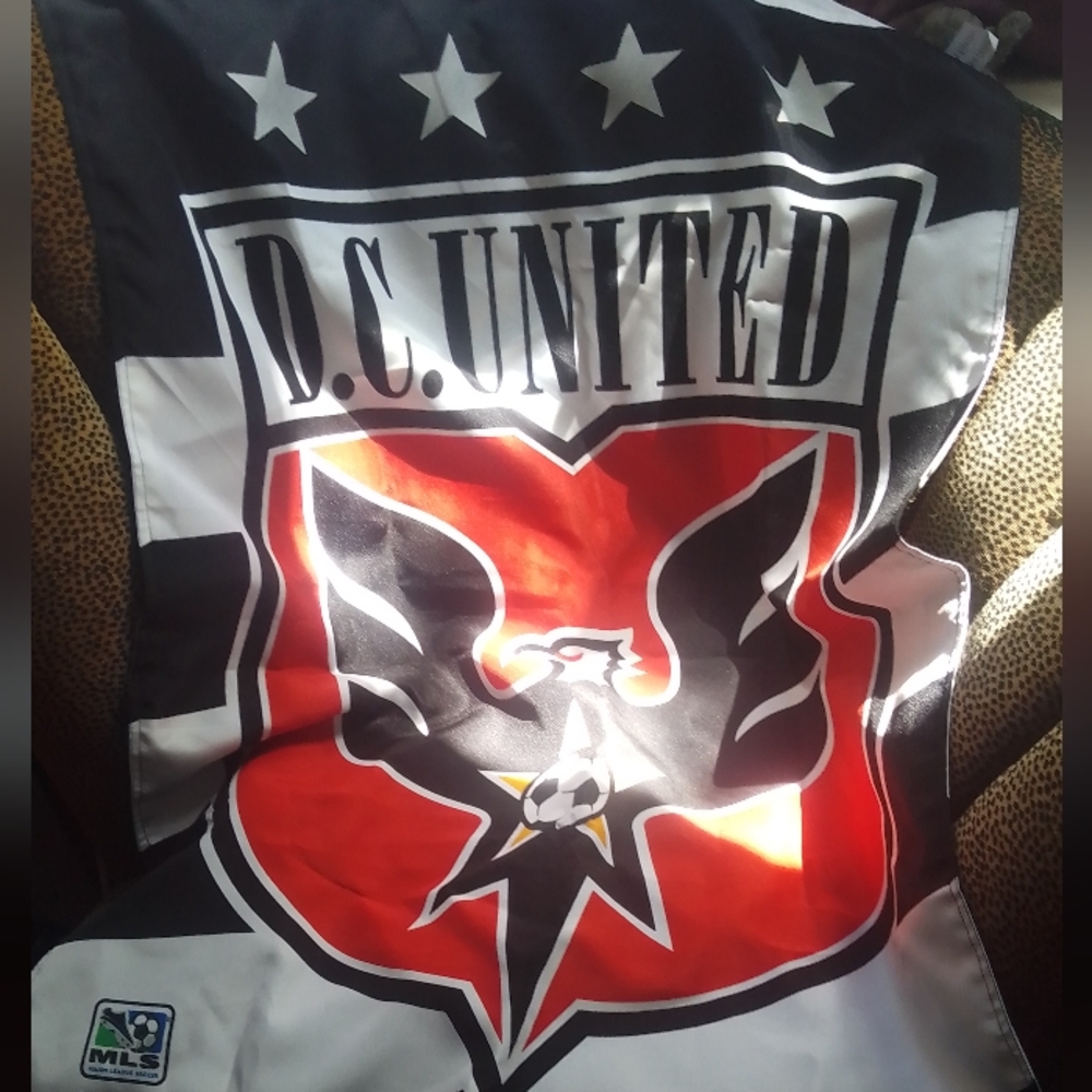 D.C. United Flag with Logo, NWOT